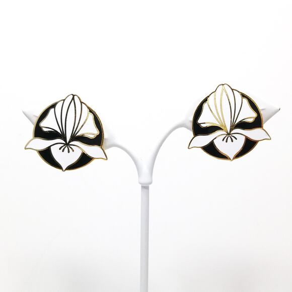 Vintage Isle of Skye Cloisonné Enamel Earrings, Black & White Lily, Gold Plated - Picture 3 of 10